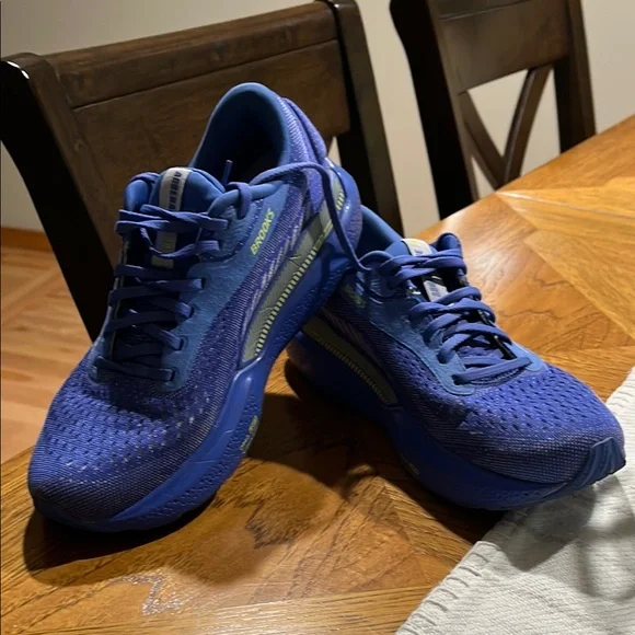 Brooks  ADRENALINE GTS Athletic Running Shoes Comfort (without original box) - Picture 2 of 16